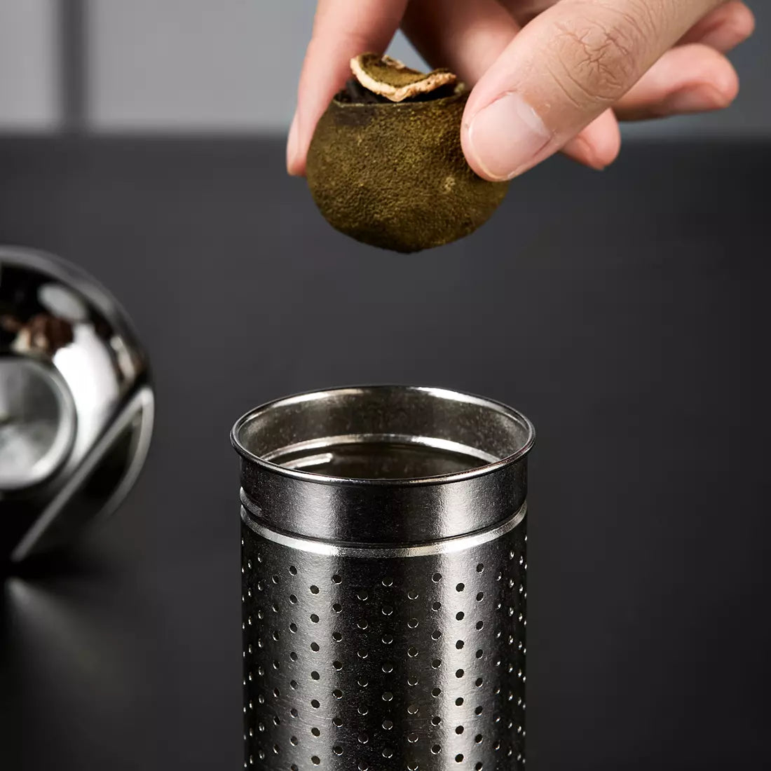 40 Oz Pure Titanium Thermal Steeping Teapot with Infuser Silver