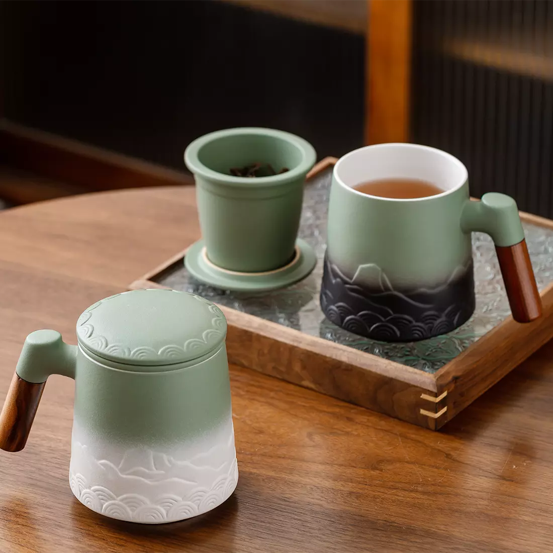 Tea Infuser Mug & Coaster 16.8 Oz Embossed White & Green