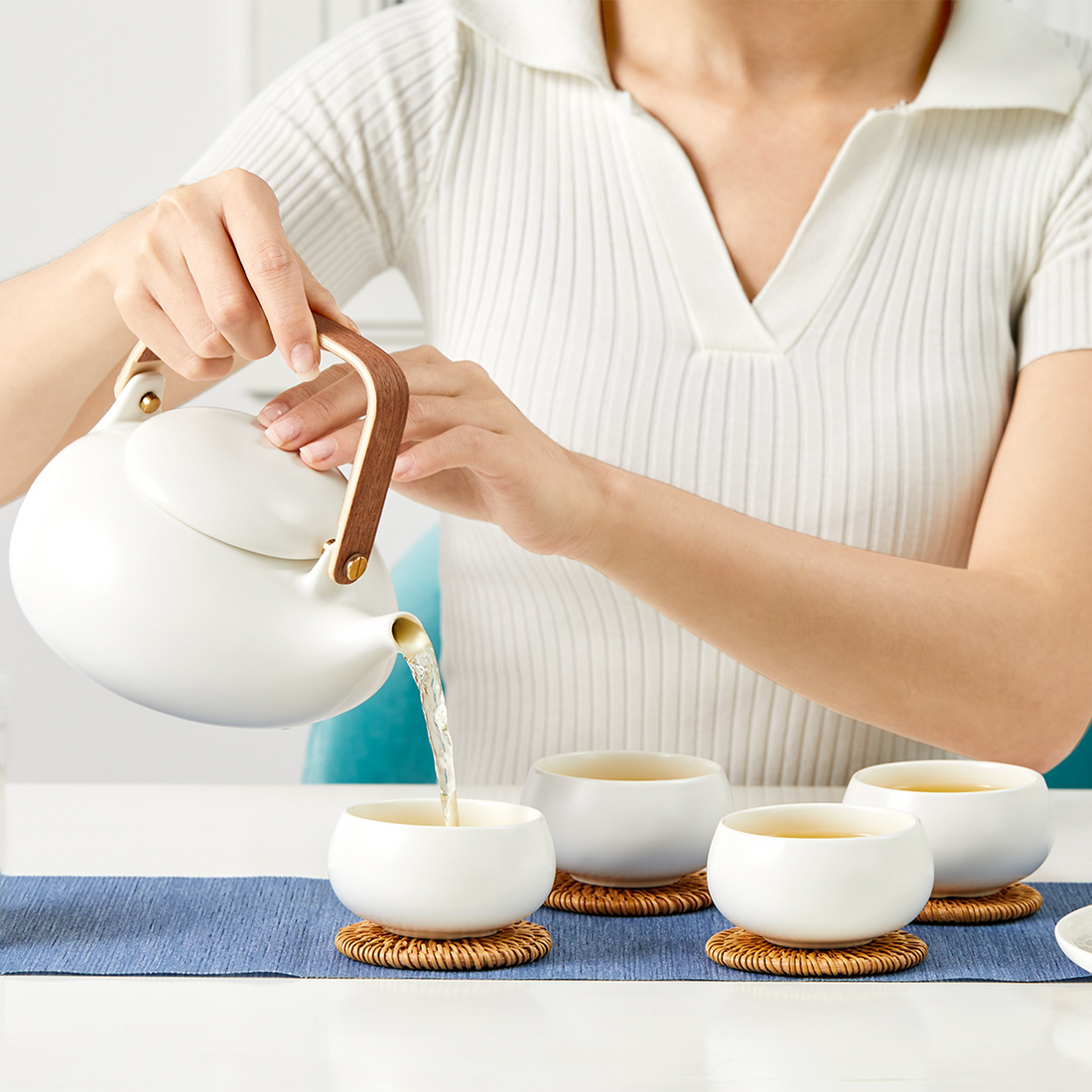 zensliving white-ceramic-teapot-set with cups for japanese tea ceremony