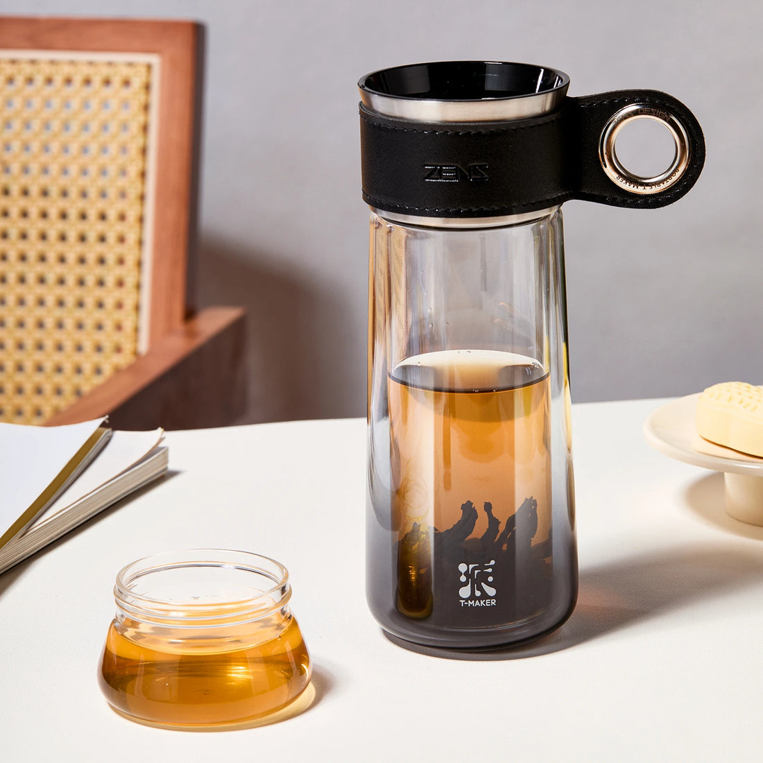 10 Oz Portable Tea Maker for Tea-Water Separation Gradient Black