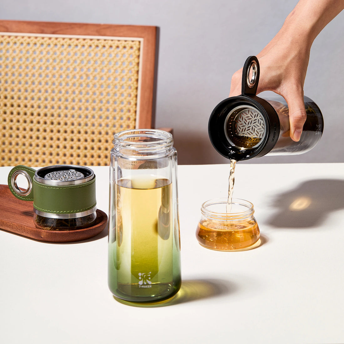 10 Oz Portable Tea Maker for Tea-Water Separation Gradient Green