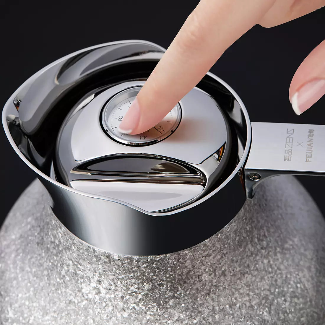 40 Oz Pure Titanium Thermal Steeping Teapot with Infuser Blue
