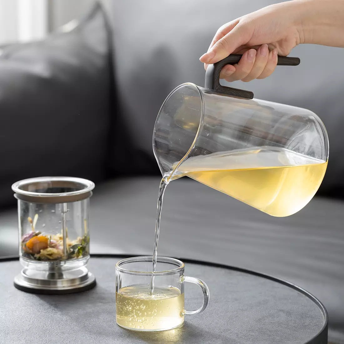 ZENS Magnetic Tea Pot 33.9 Oz with Infuser Wood Handle Black ZENS Magnetic Tea Pot 33.9 Oz with Infuser Wood Handle Black